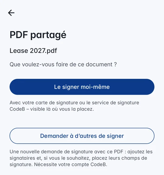PDF partagé dans CodeB Wallet : Lease 2027.pdf avec les choix « Le signer moi-même » et « Demander à d’autres de signer »